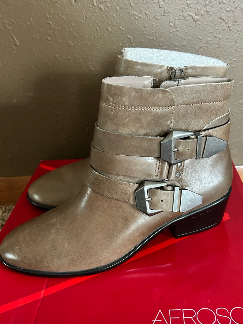 AEROSOLES Grey Leather Ankle Boots with Buckles